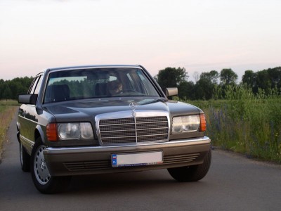 Mercedes w126 3jpg