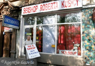 kubica sex shop.jpg
