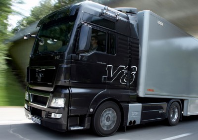 MAN TGX V8 1.jpg